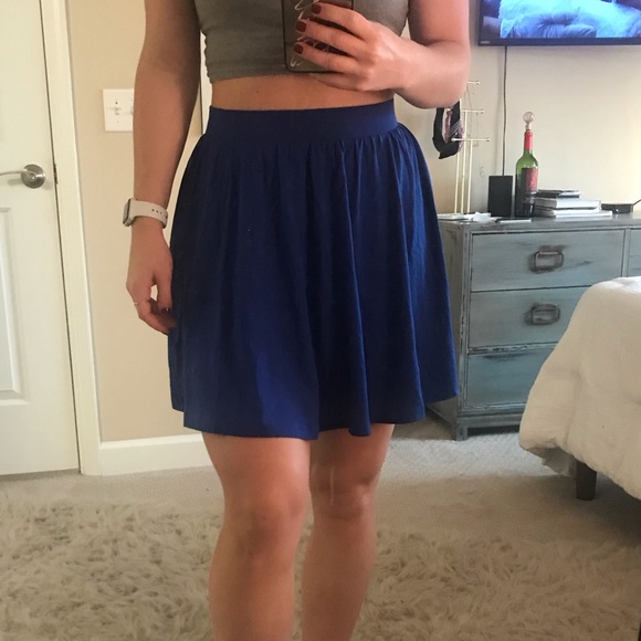 Skirt - Picture 2 of 3